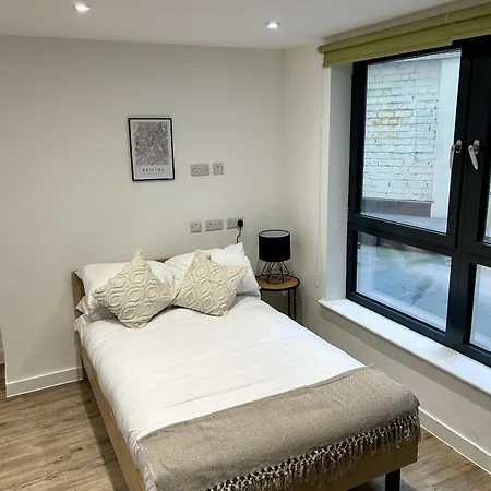 16 Cherry Lane Lejlighed Bristol